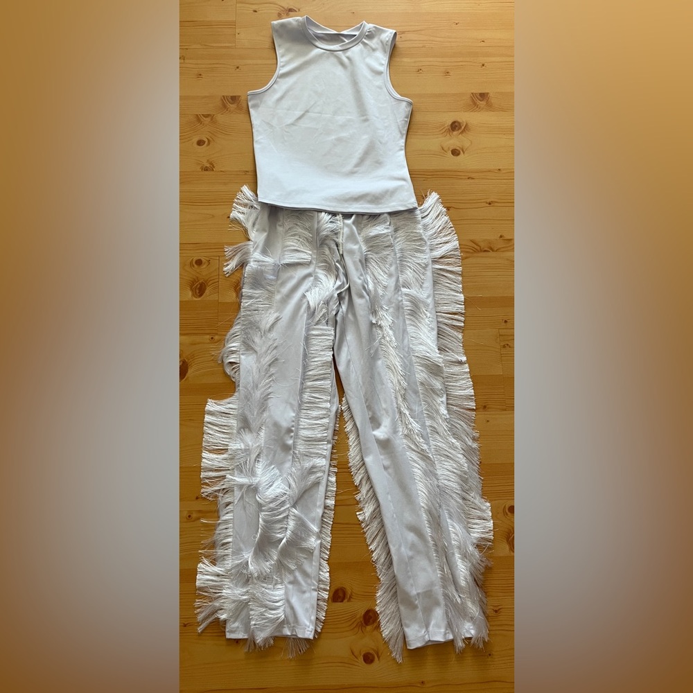 Women’s White Pants with Fringe and White Sleeveless Top Size XL